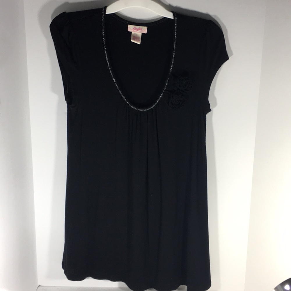 Large Black Two Flowers Candie’s T-Shirt